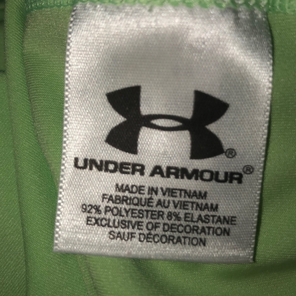 UA Heatgear Workout Top —#079 - Picture 9 of 16